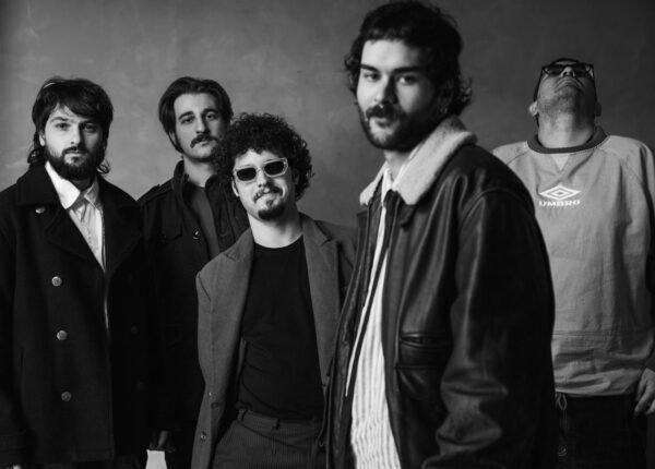 Daparte transforma perda pessoal em música no delicado “Panos Brancos”
