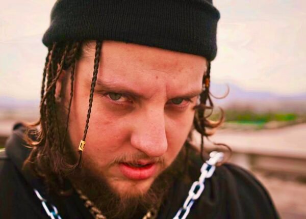 Conheça Carlean, rapper vai lançar projeto com Naldo Benny e Papatinho 